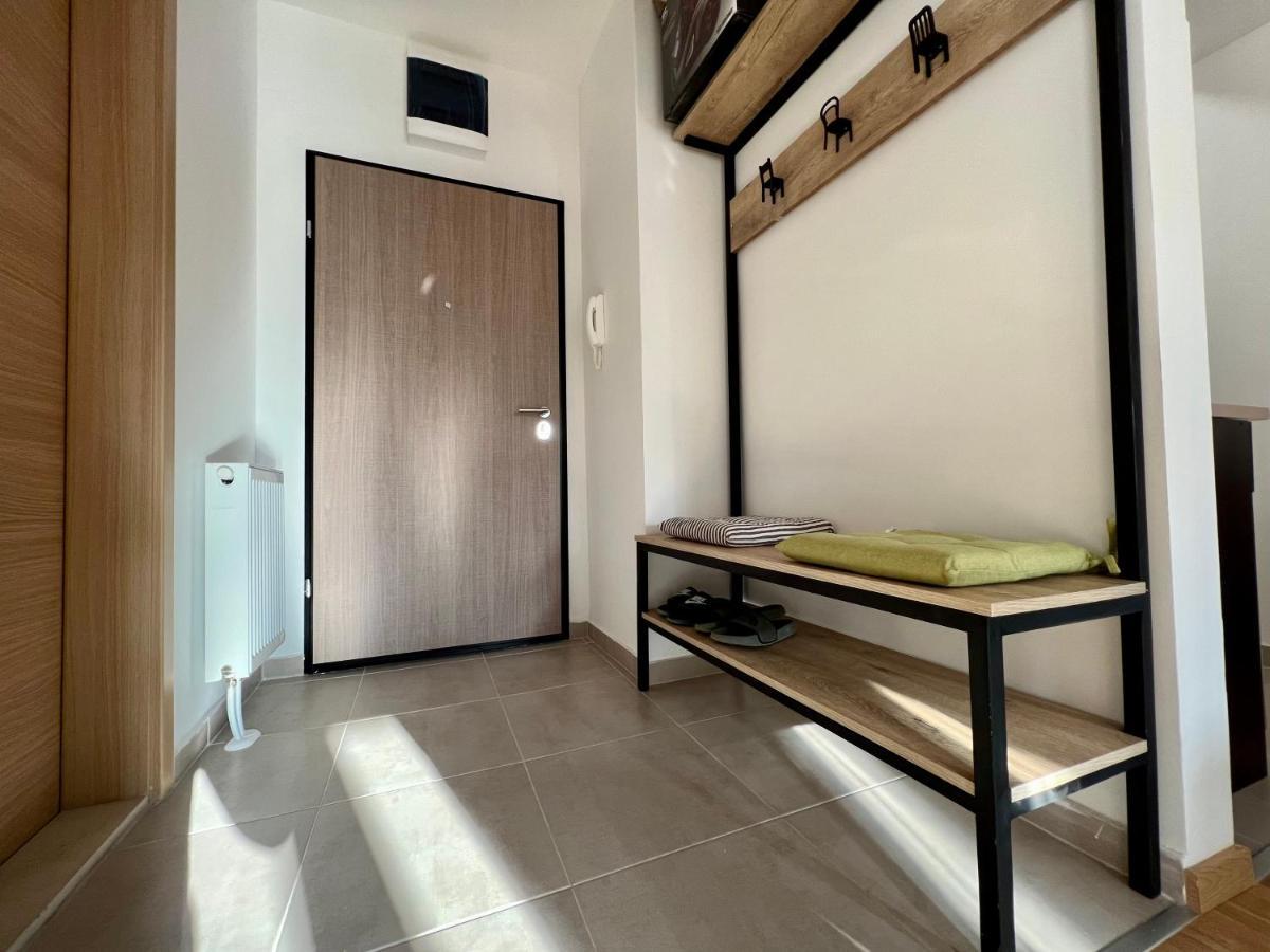 Sara'S Apartment Cozy And Close To Center With Private Parking Skopje Exterior foto